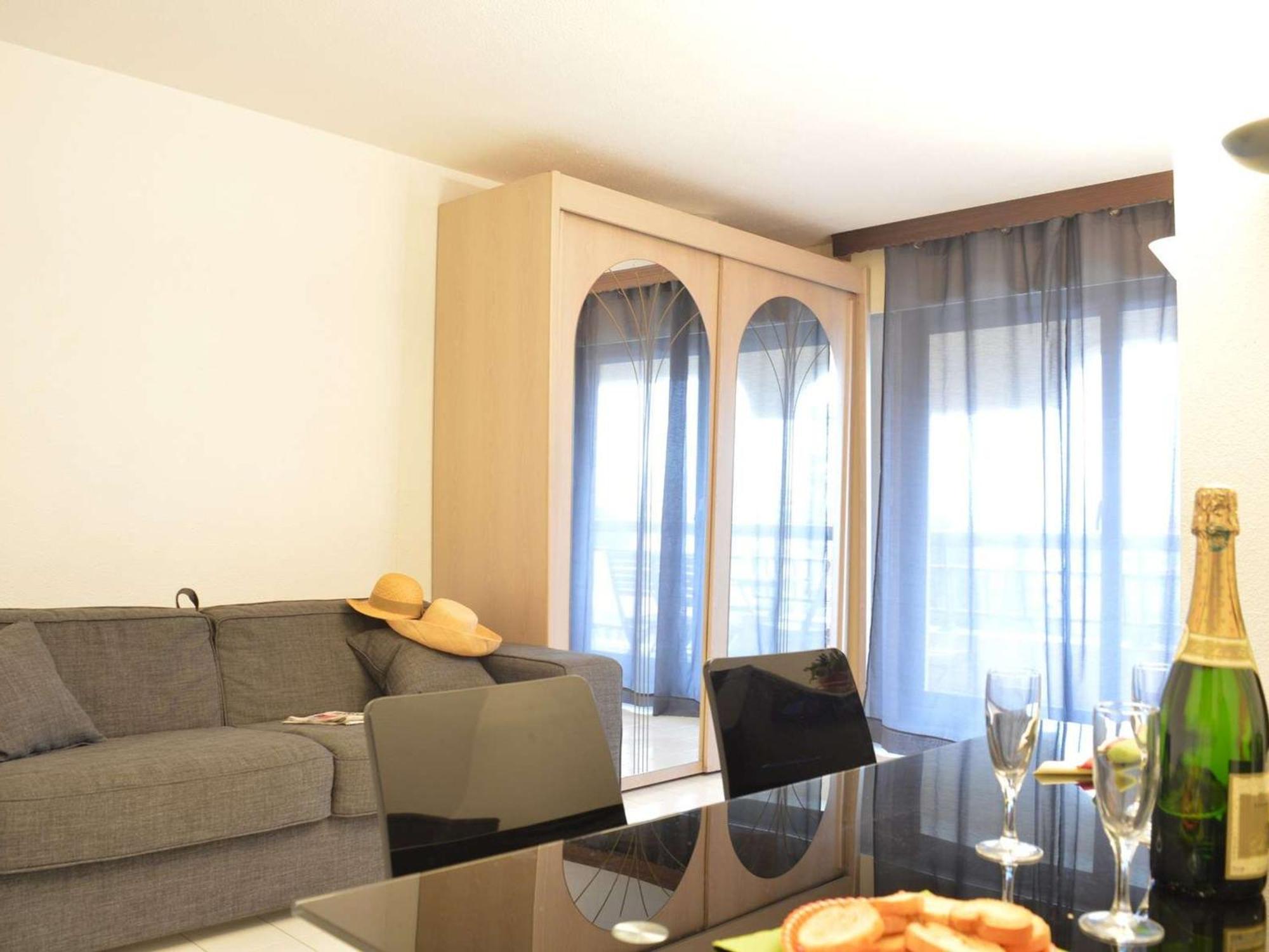 Studio Cabine A 200M De Port Frejus, Plage, Commerces, Terrasse, 4 Couchages, Menage Inclus - Fr-1-226A-31 Ngoại thất bức ảnh